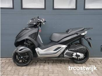 Piaggio 300cc motorscooter - Motorsykkel