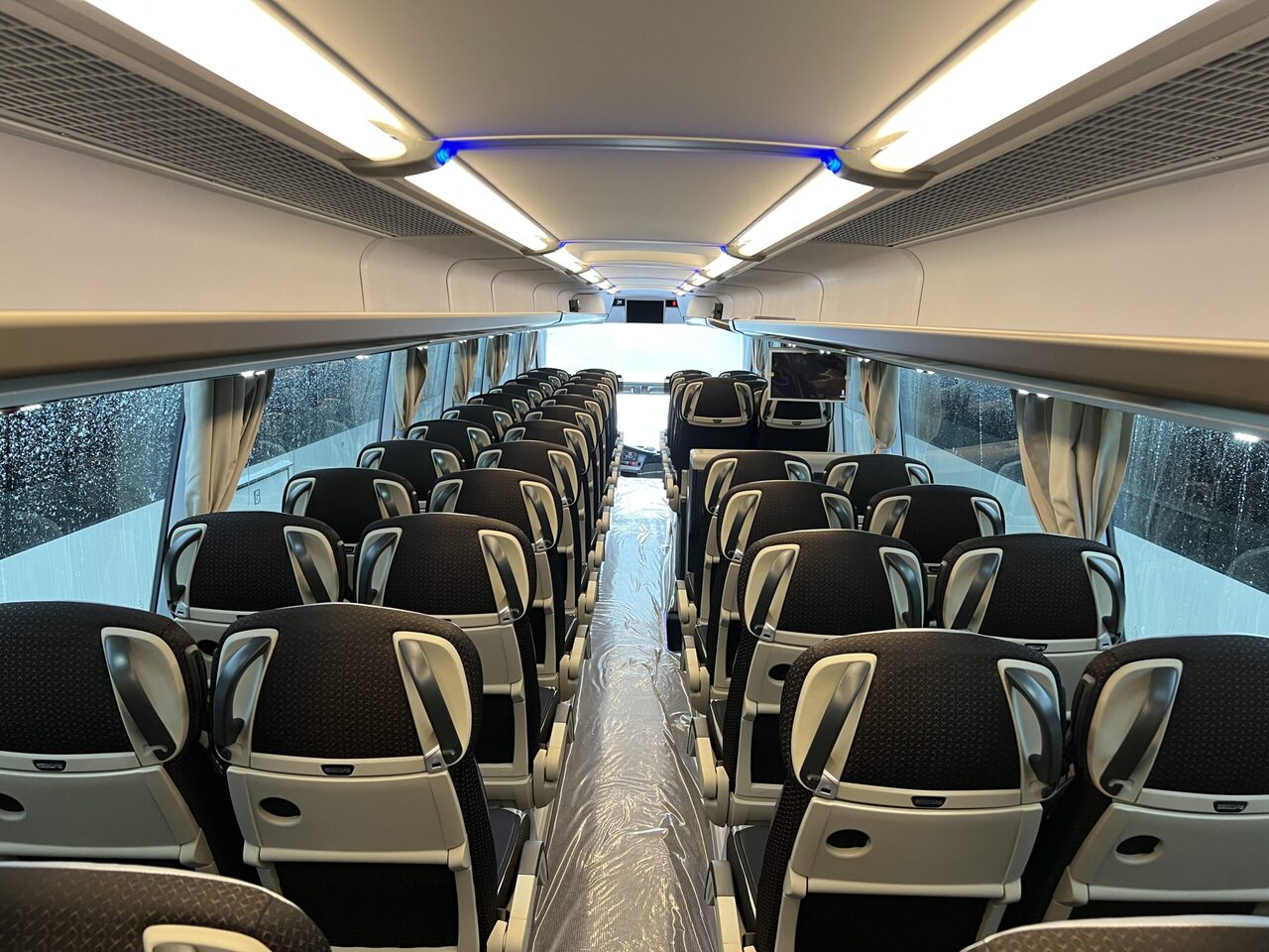 Turistbuss Neoplan Cityliner P15 Euro 6E V.I.P Exclusive Class (svart / brons färgad skinnklädsel): bilde 29