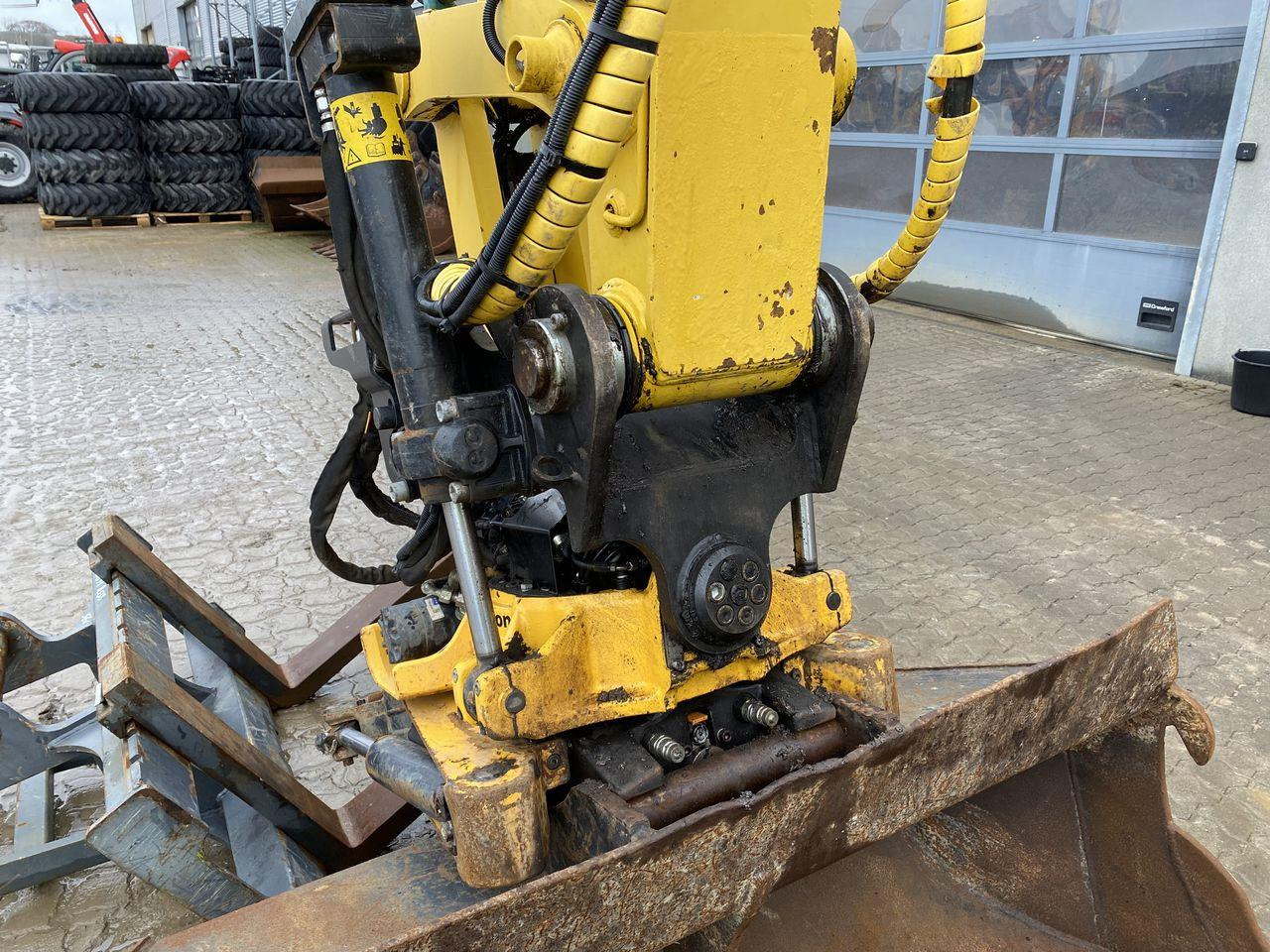 Beltegraver Komatsu PC138US-11