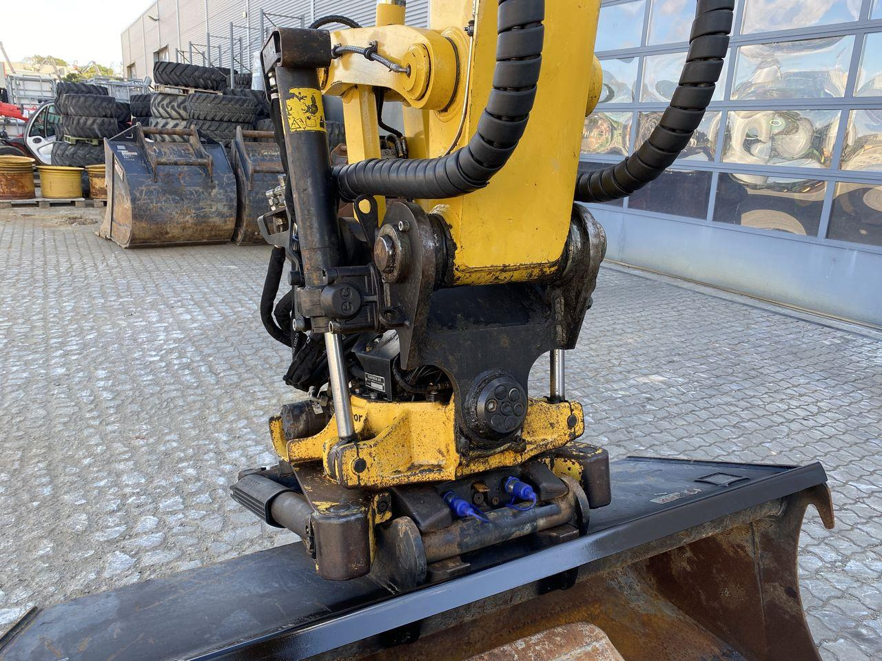 Beltegraver Komatsu PC138US-11