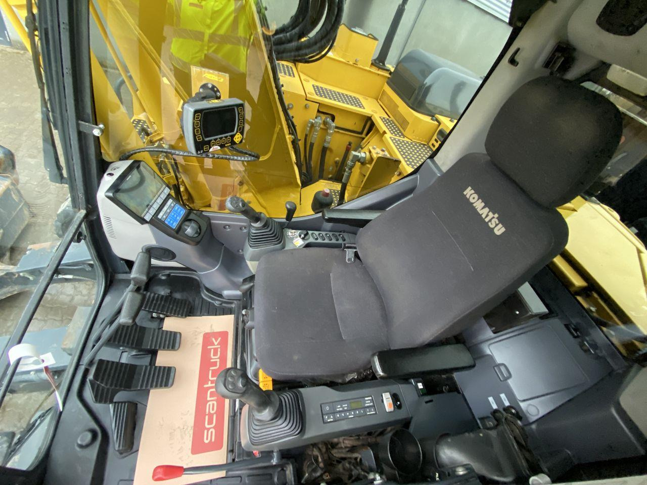 Beltegraver Komatsu PC138US-11
