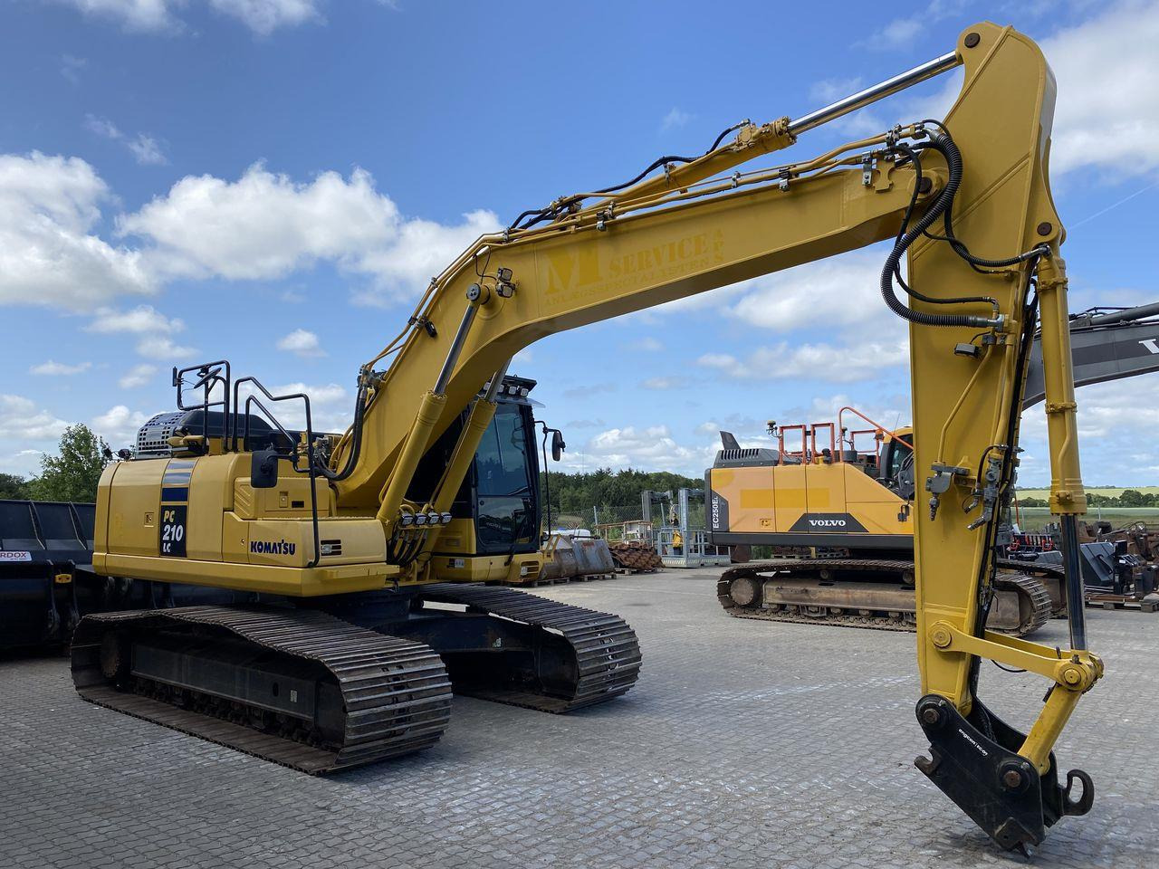 Beltegraver Komatsu PC210LC-11