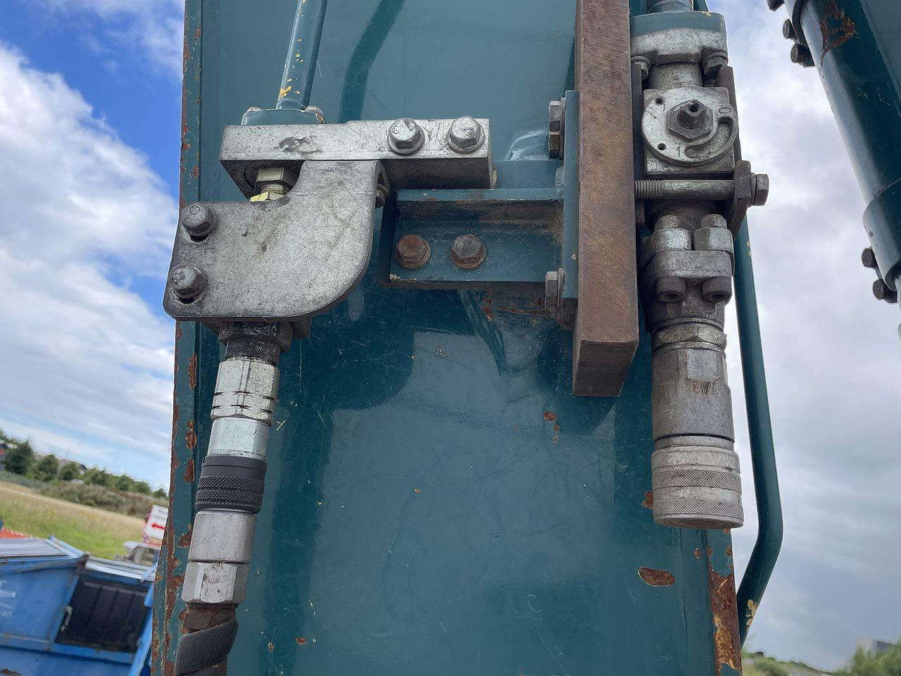 Beltegraver Komatsu PC240LCD-11