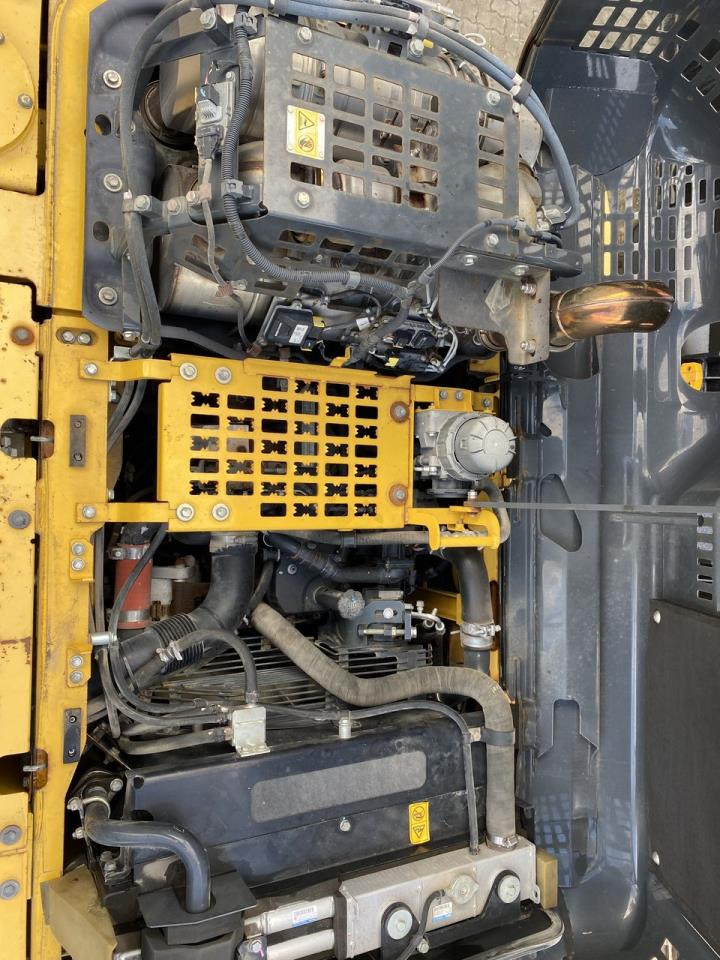 Beltegraver Komatsu PC240LC-11