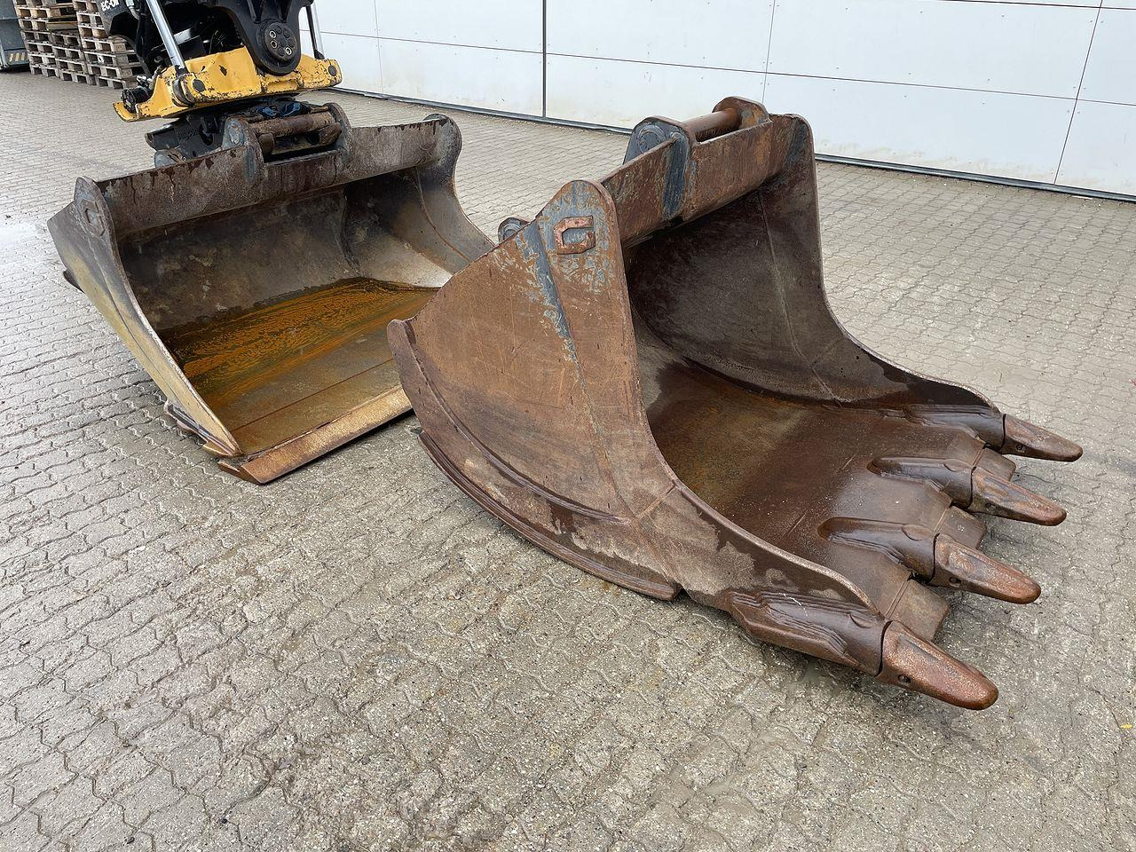 Beltegraver Komatsu PC240LC-11EO