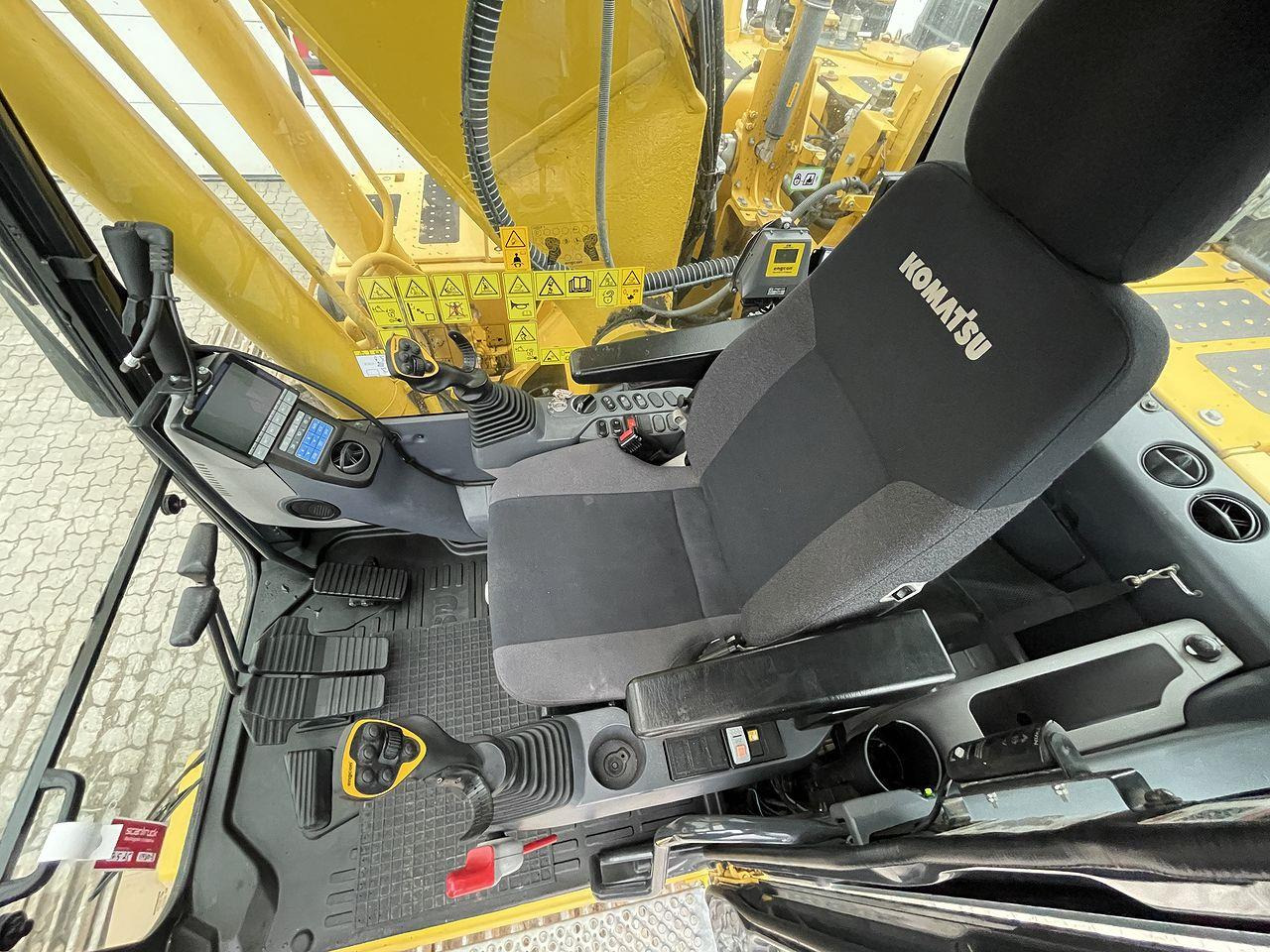 Beltegraver Komatsu PC240LC-11EO