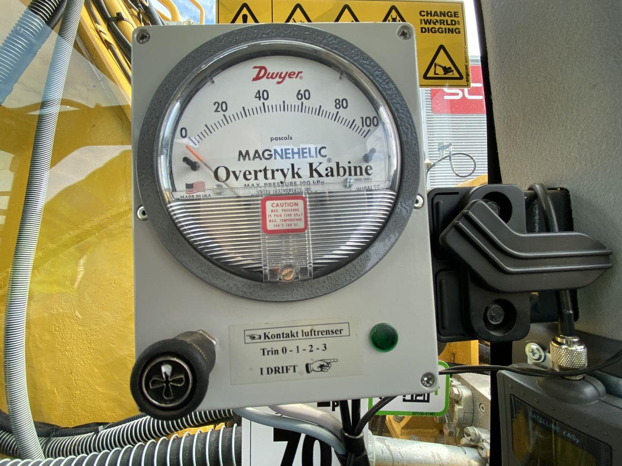 Beltegraver Komatsu PC240LC-11EO