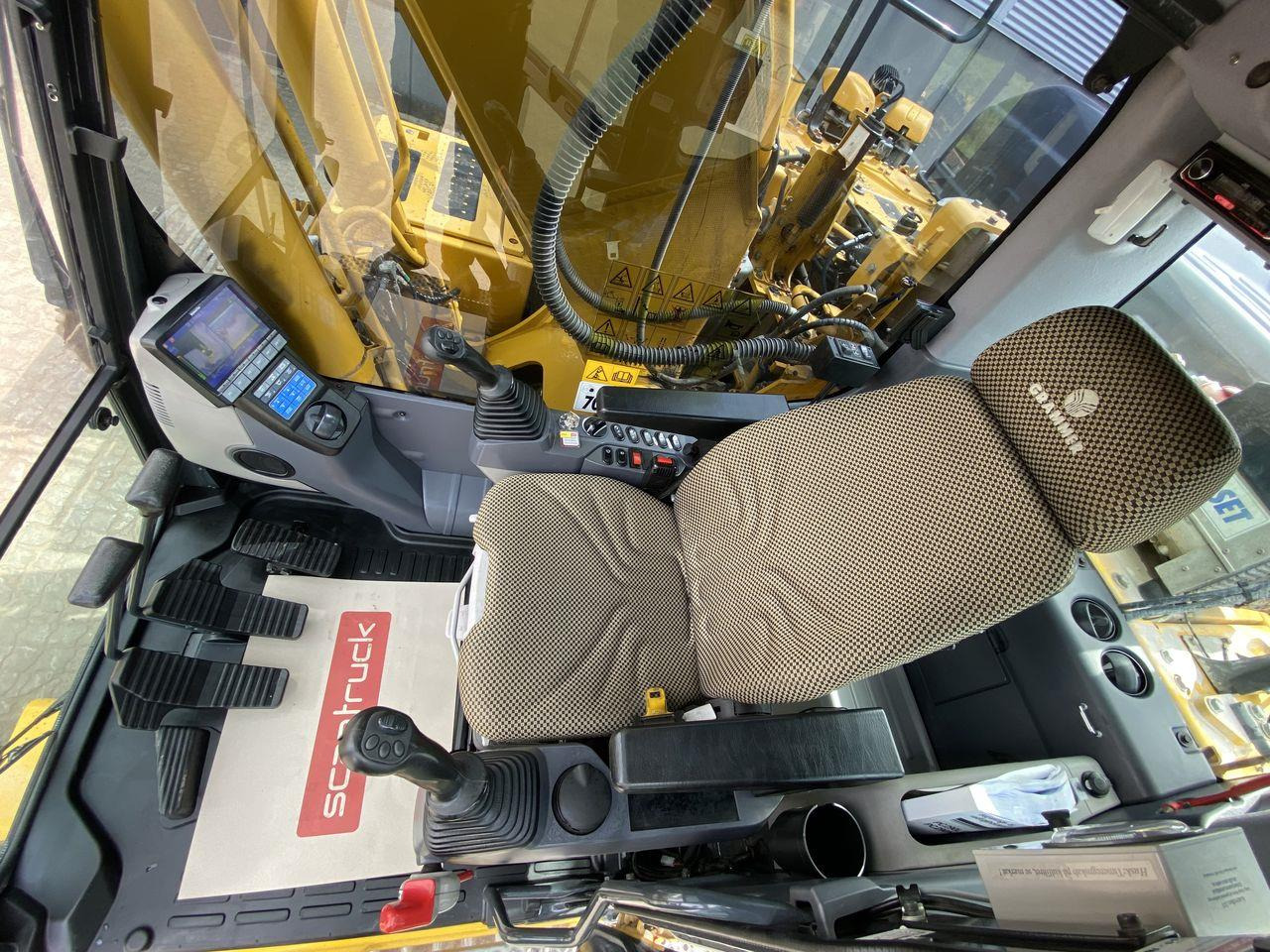 Beltegraver Komatsu PC290LC-11