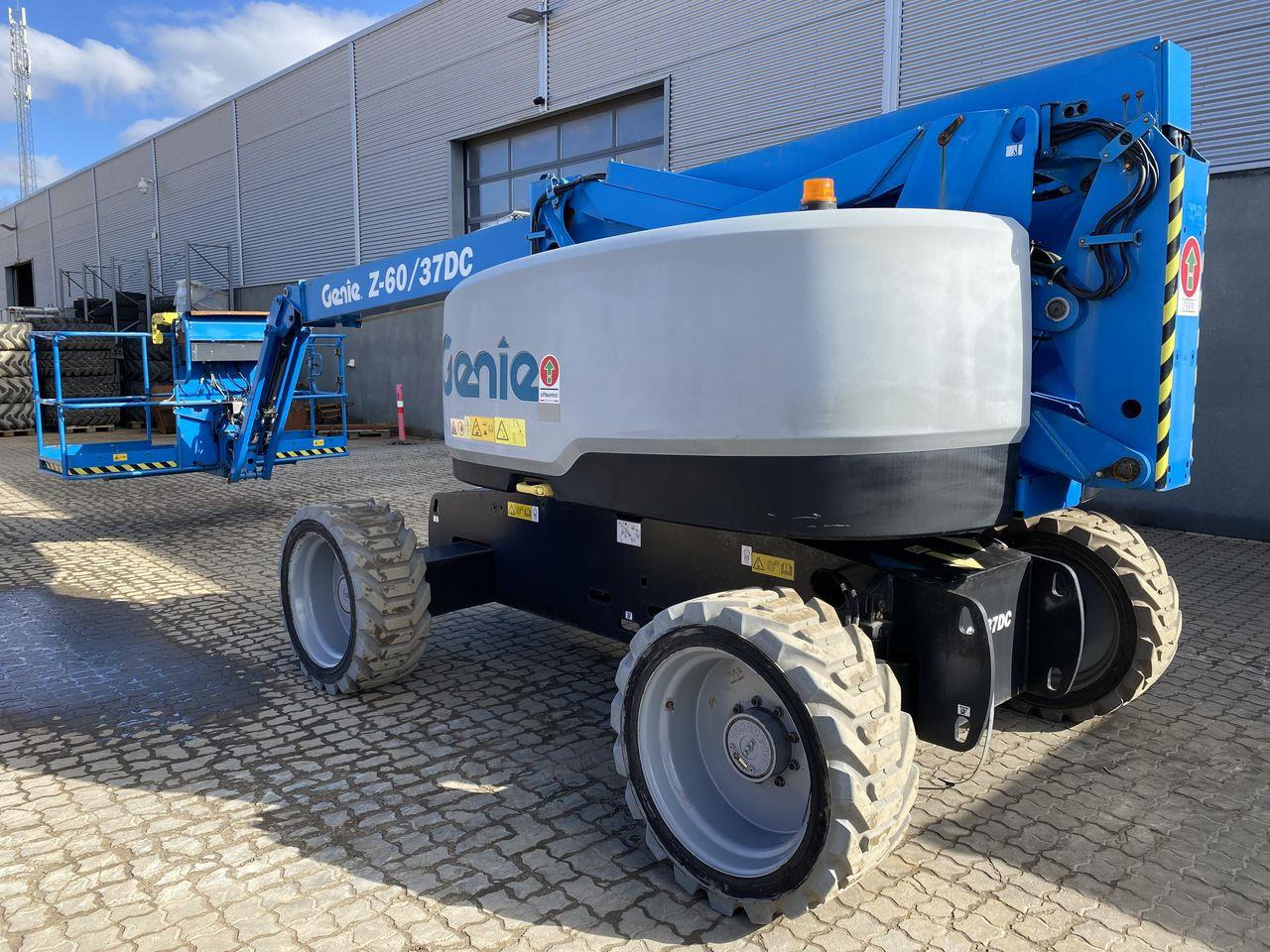 Bomlift Genie Z60/37 DC