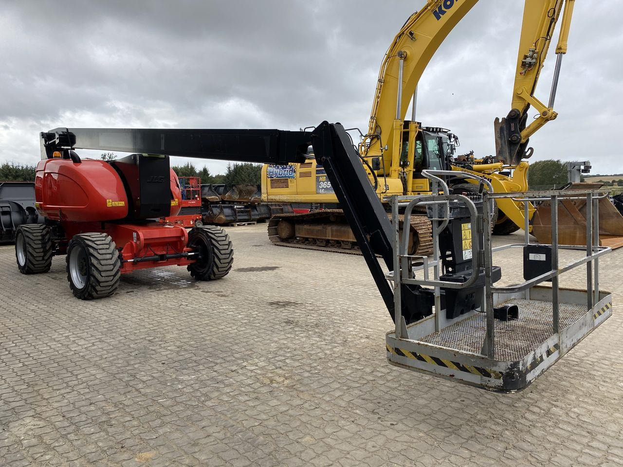 Bomlift JLG 800AJ