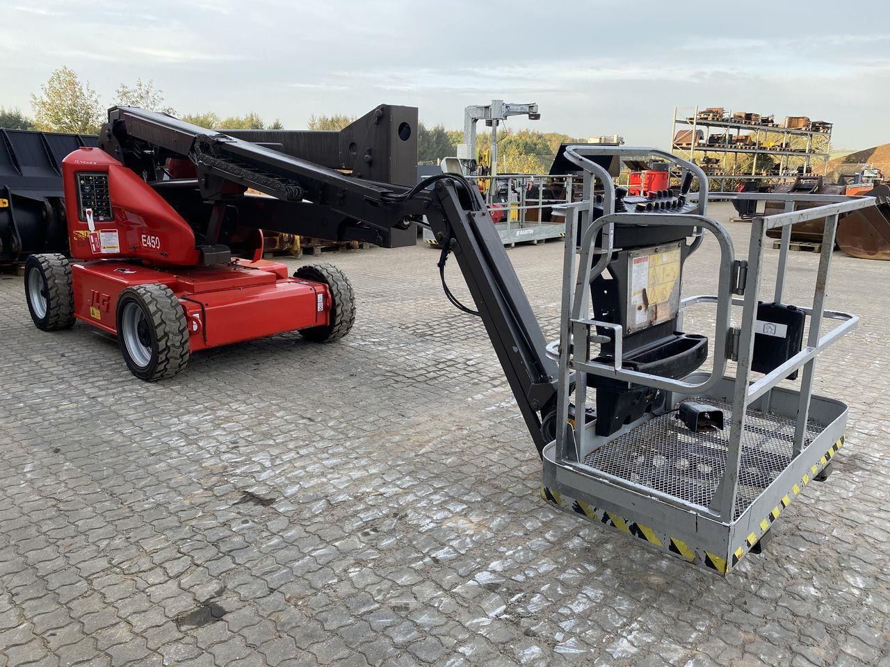 Bomlift JLG E450AJ