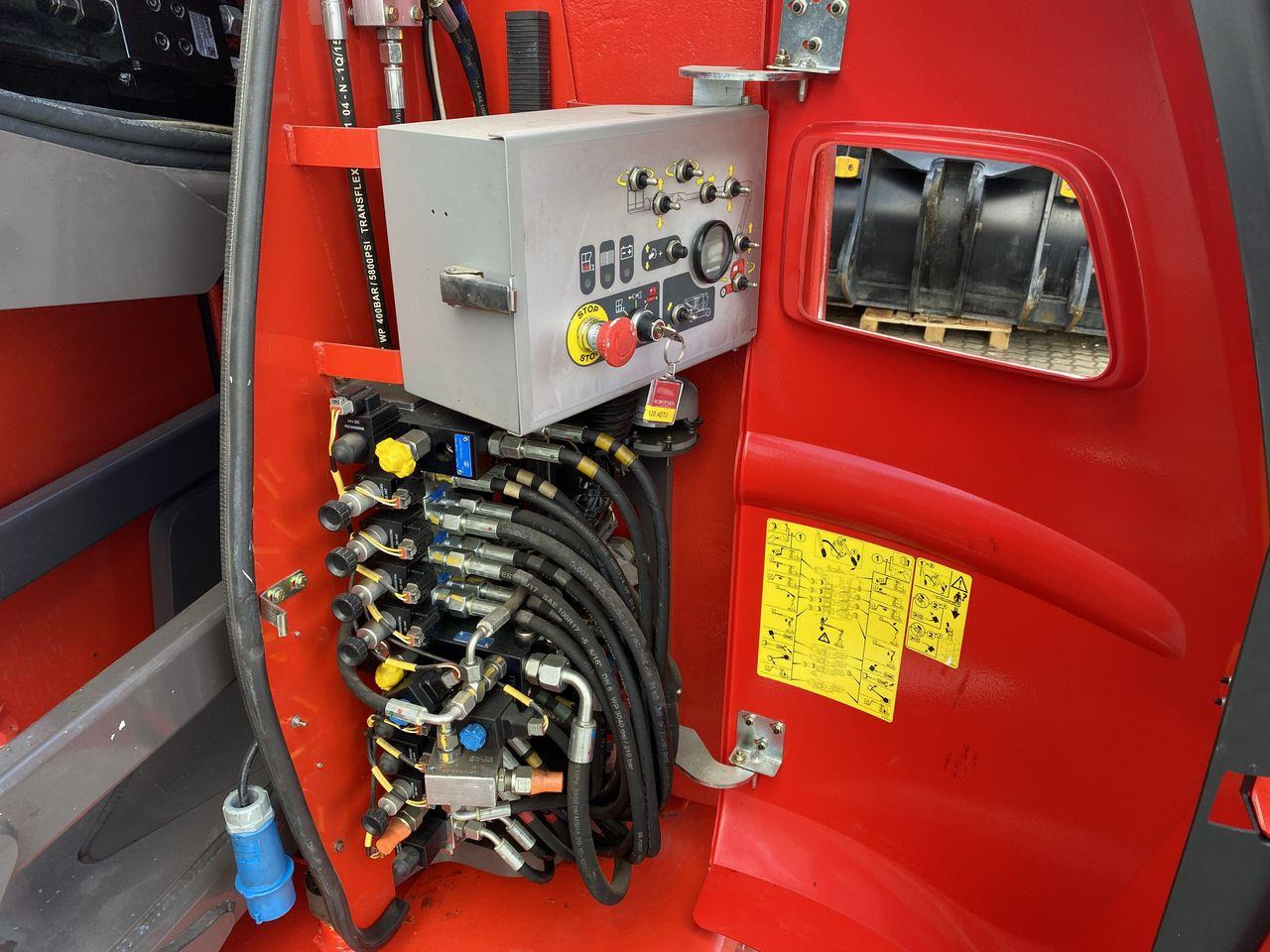 Bomlift Manitou 120AETJ Compact 3D