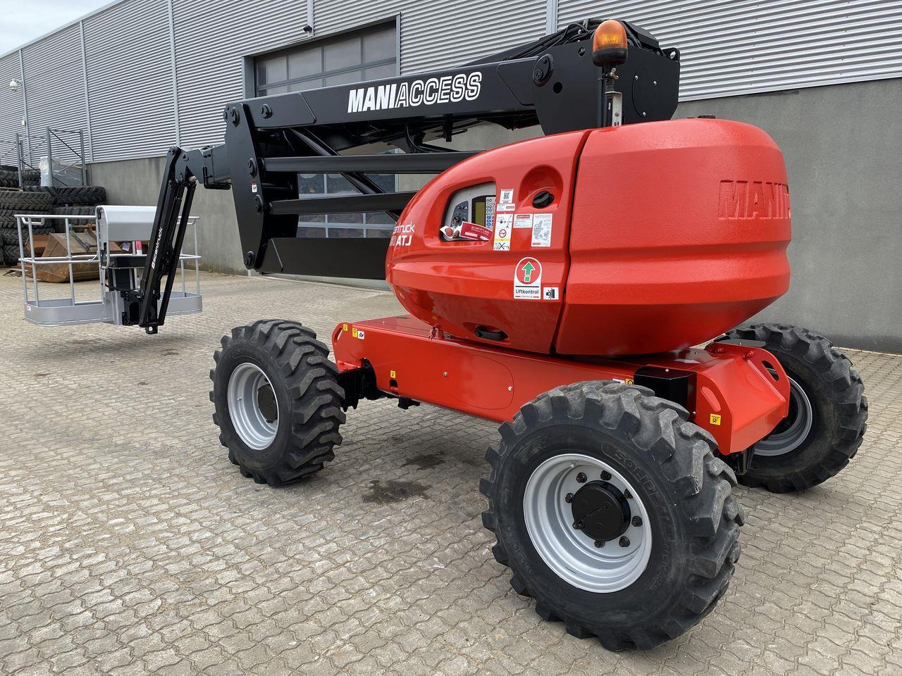Bomlift Manitou 180ATJ 2 RC