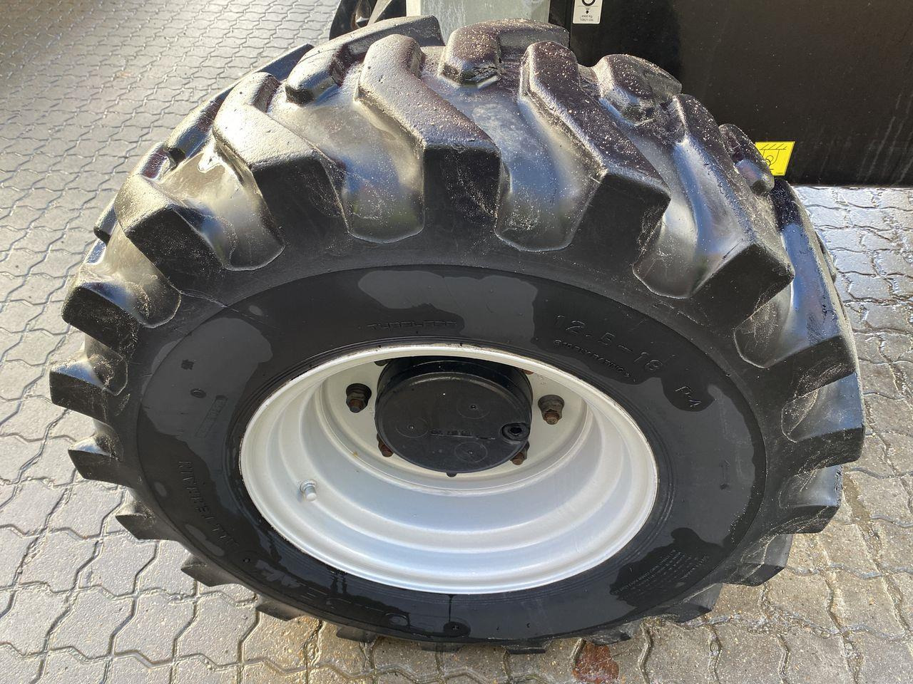 Bomlift Manitou 180ATJ 2 RC