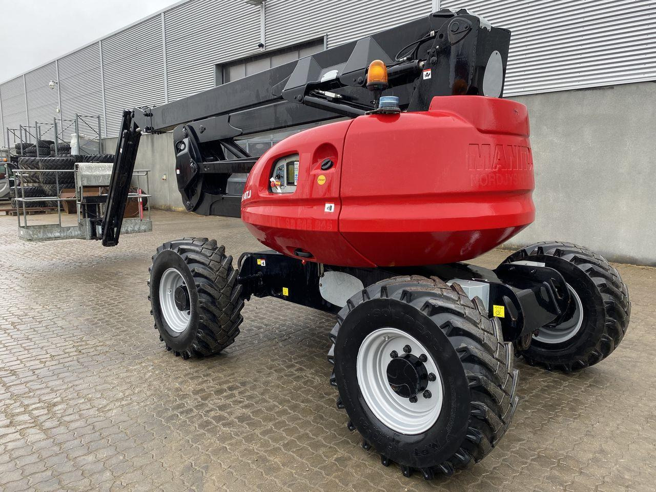 Bomlift Manitou 200ATJ RC