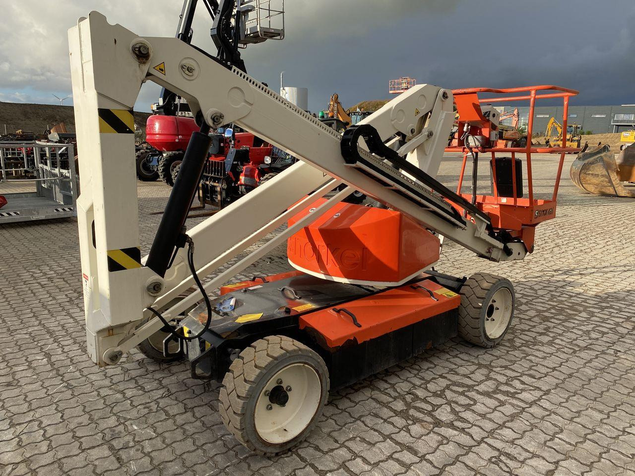 Bomlift Snorkel A38E