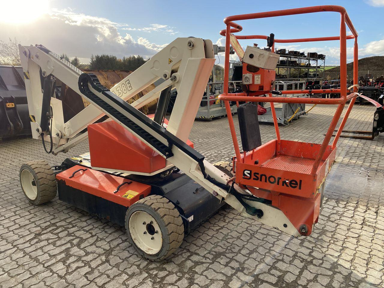 Bomlift Snorkel A38E
