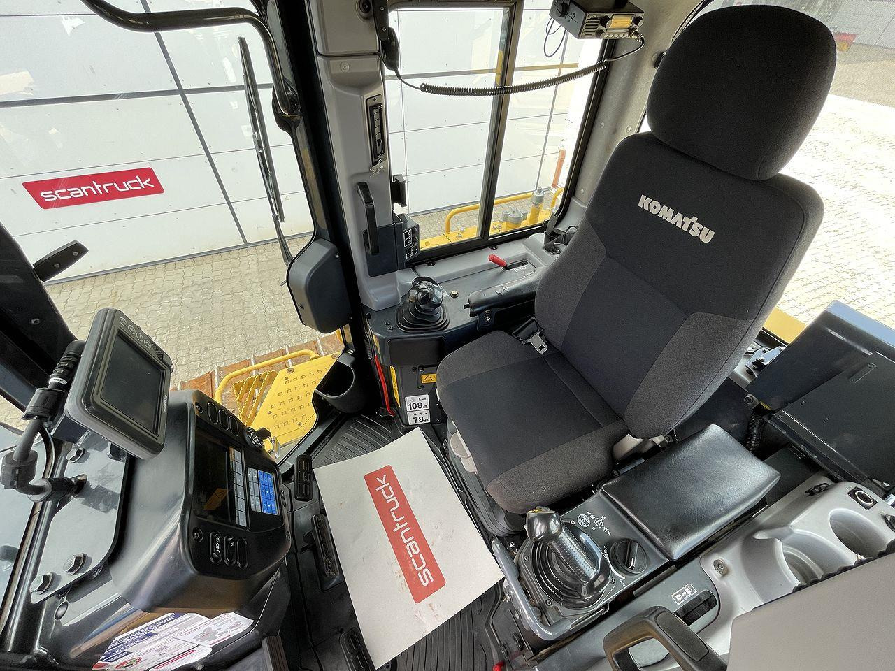 Bulldozer Komatsu D65PXI-18EO
