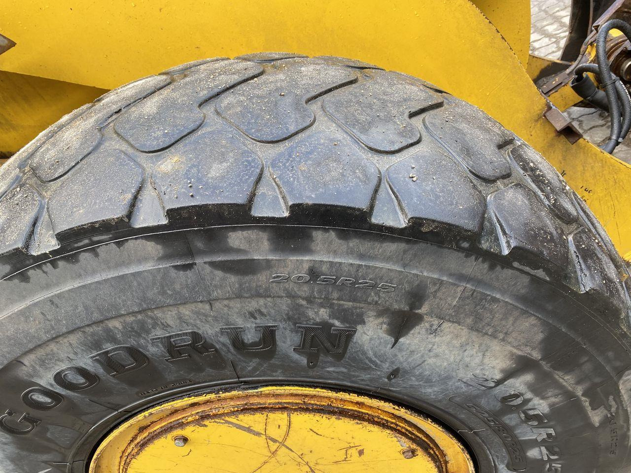 Hjullaster Komatsu WA270-3