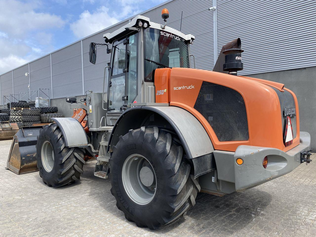 Hjullaster Weycor AR250e