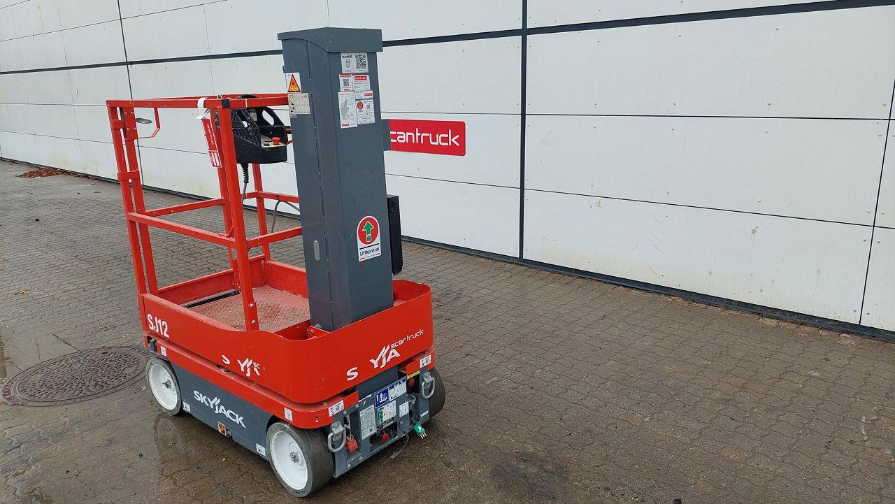 Mastlift Skyjack SJ12
