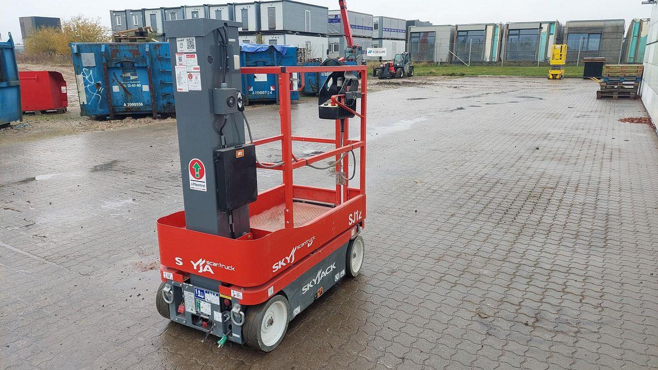 Mastlift Skyjack SJ12