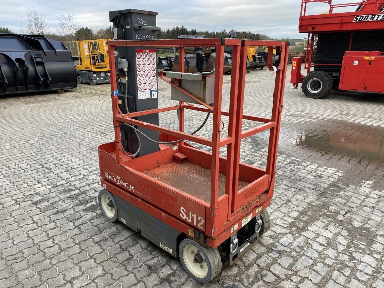 Mastlift Skyjack SJ12