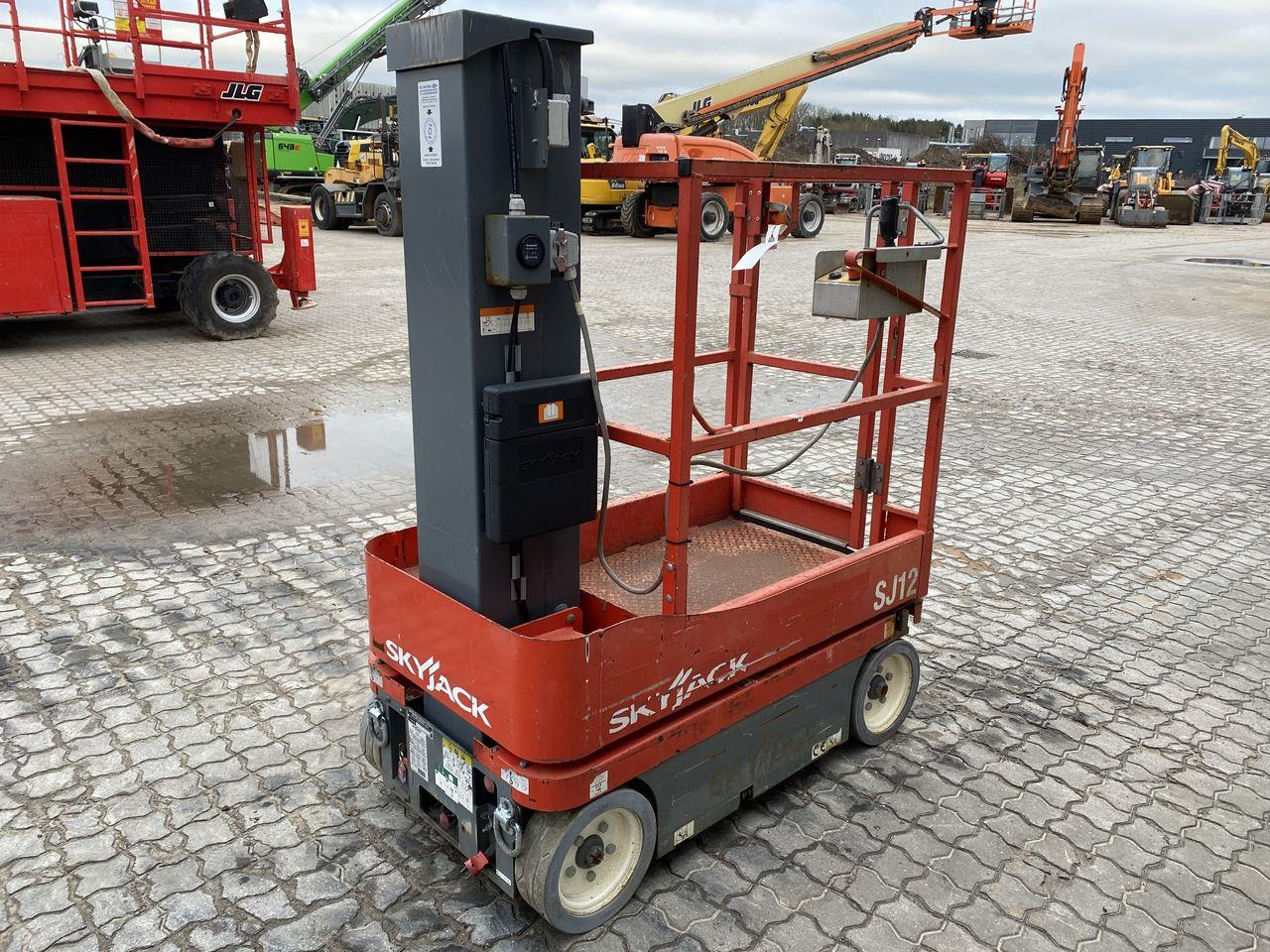Mastlift Skyjack SJ12