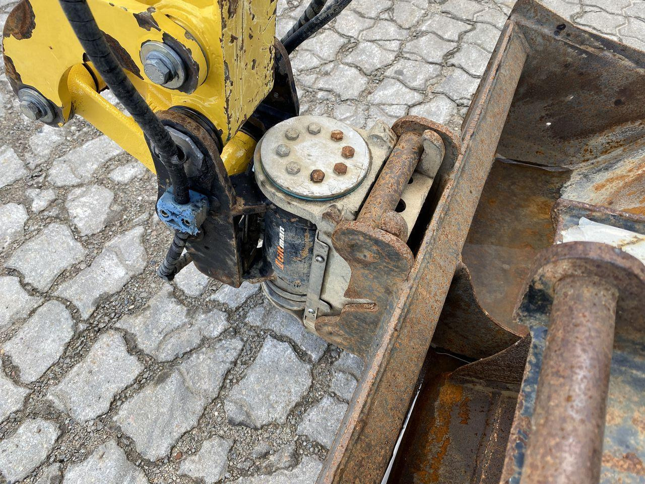 Minigraver Komatsu PC16R-3HS CANOPY