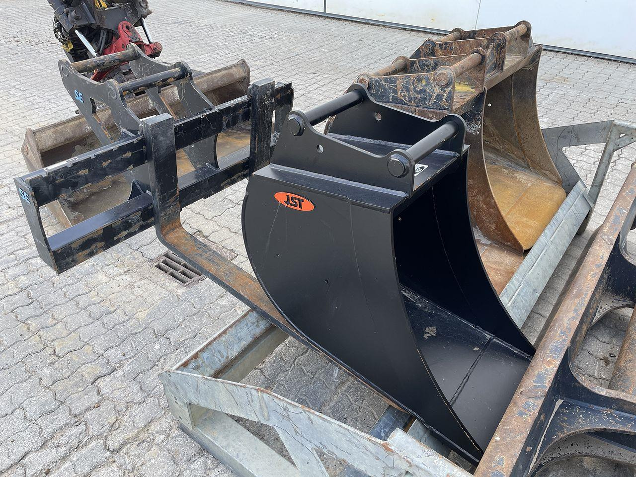 Minigraver Komatsu PC88MR-10