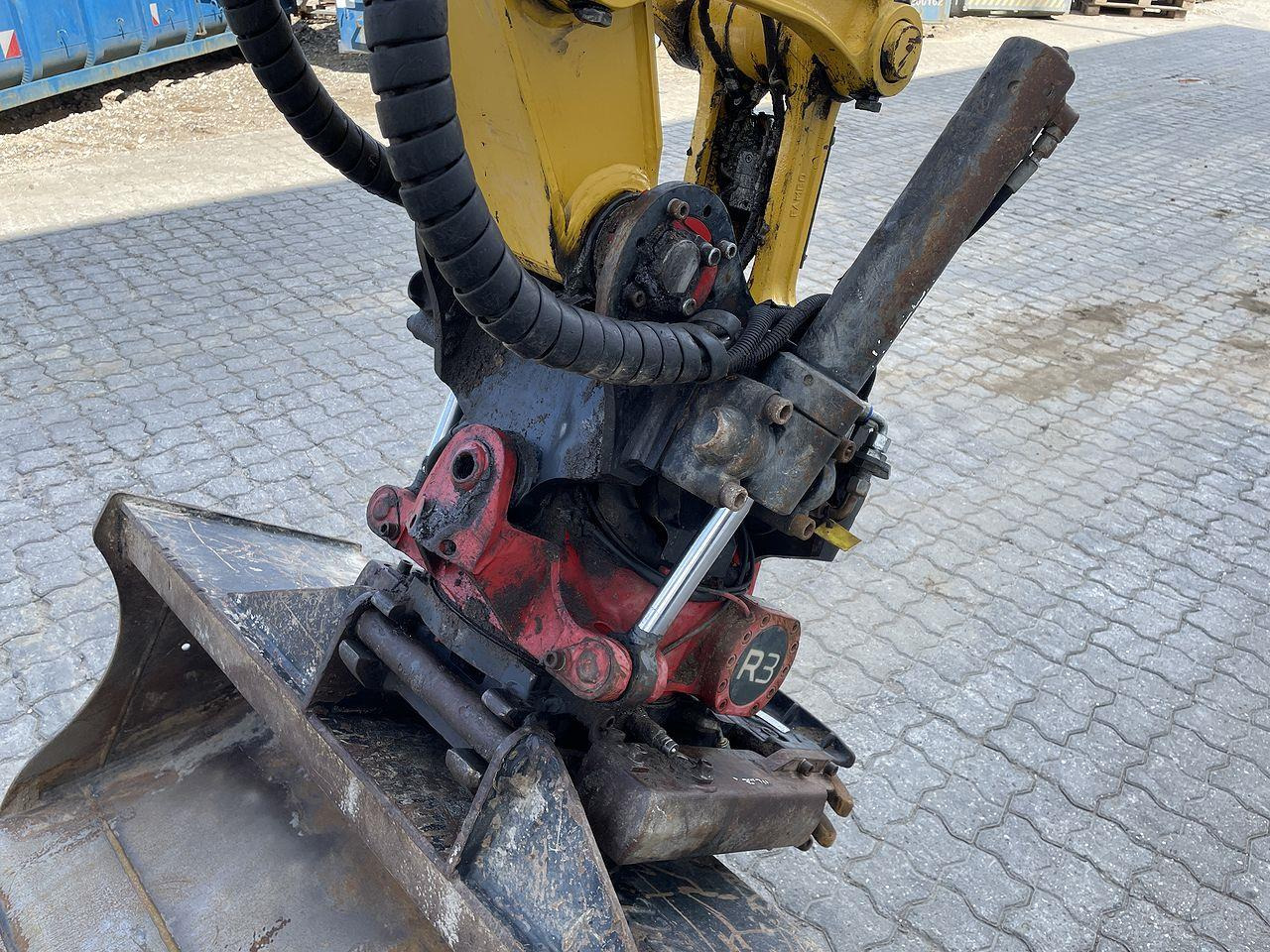 Minigraver Komatsu PC88MR-10