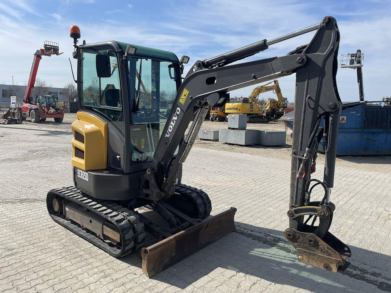 Minigraver Volvo ECR25