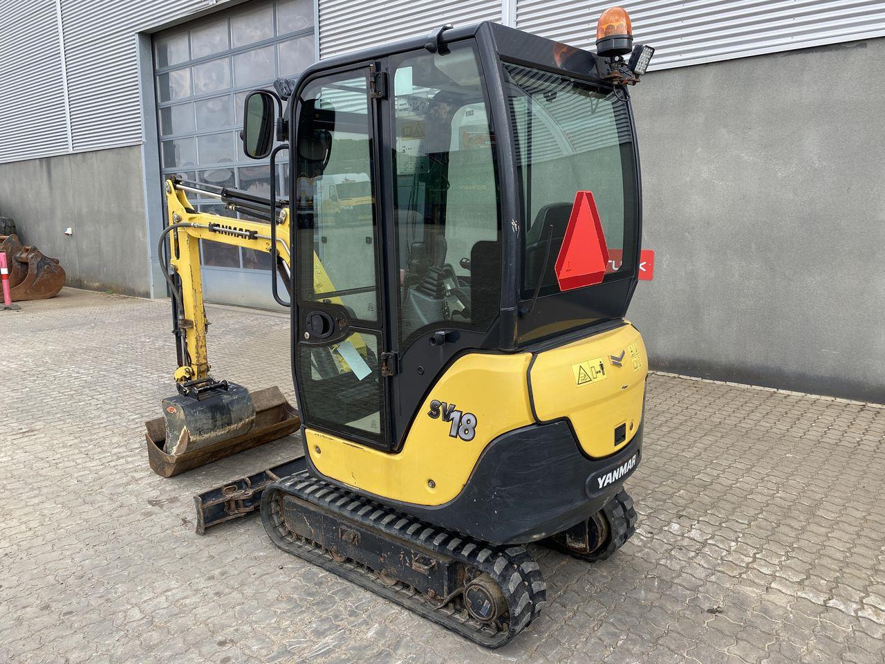 Minigraver Yanmar SV18
