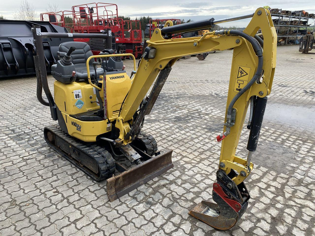 Minigraver Yanmar VIO12