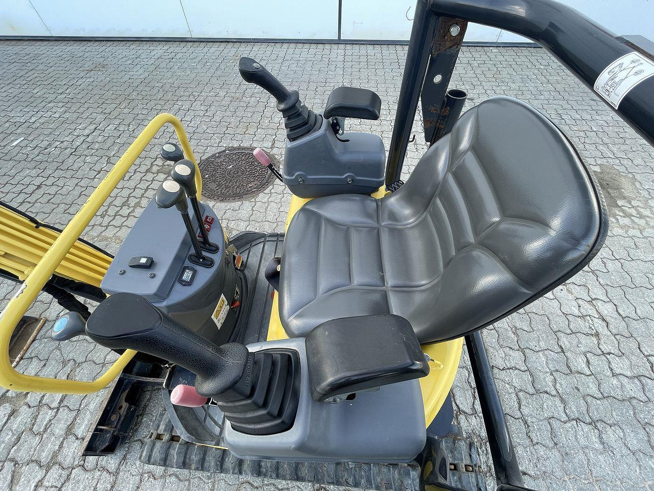 Minigraver Yanmar VIO12