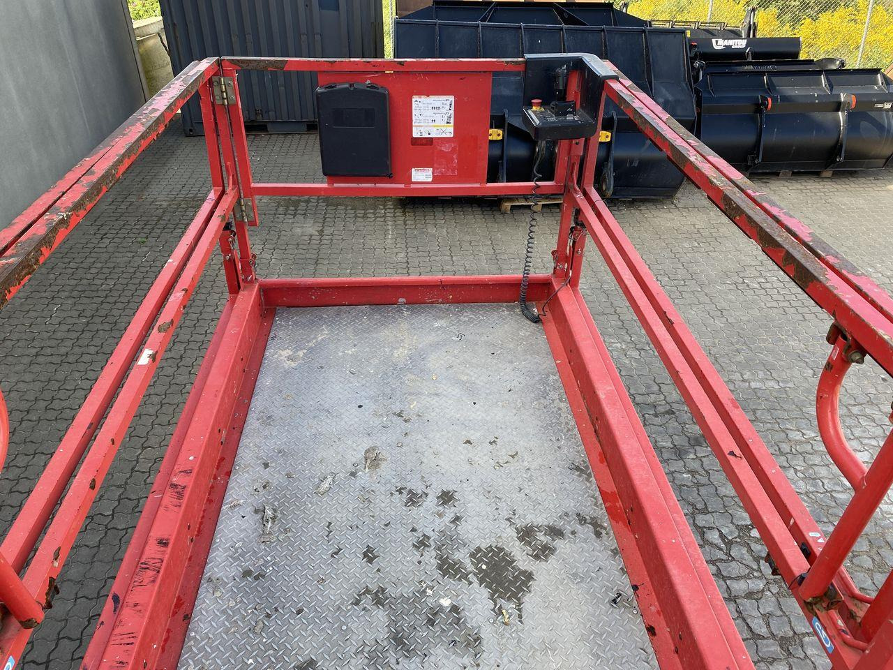 Sakselift Manitou 120SC