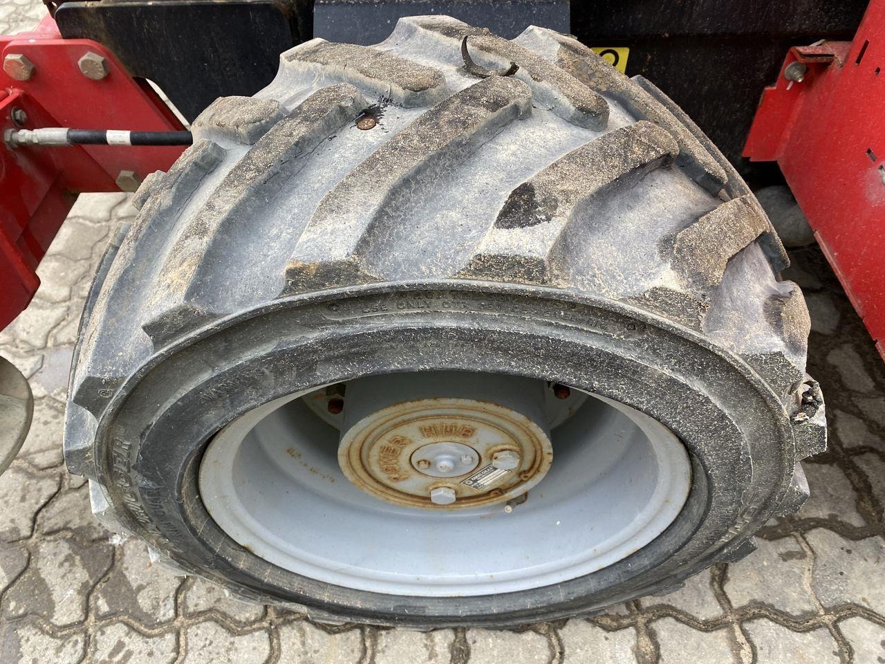 Sakselift Manitou 140SC