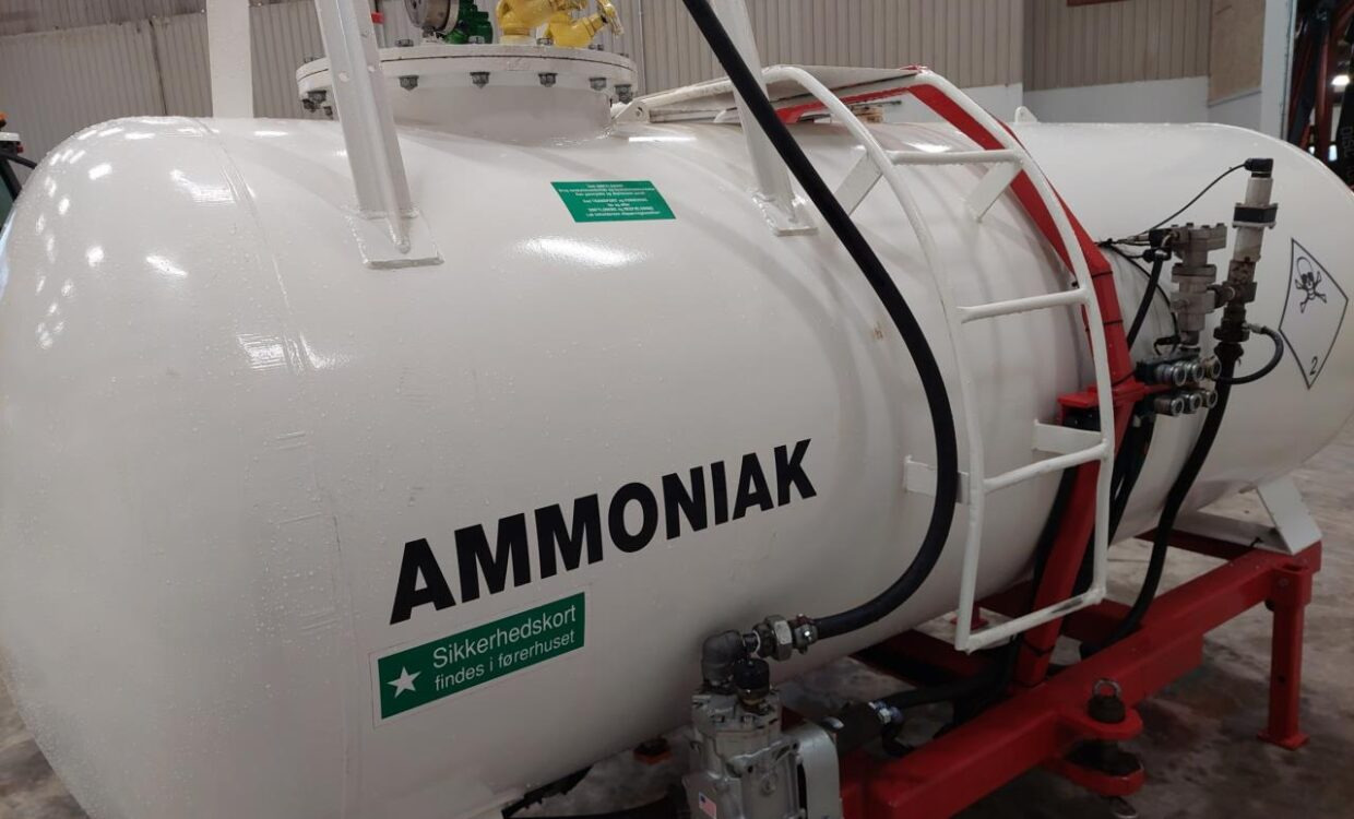 Gjødselutstyr, Lagringstank Agrodan Ammoniak-tank med ISO-BUS styr: bilde 9