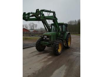 Jordbrukstraktor John Deere 6900