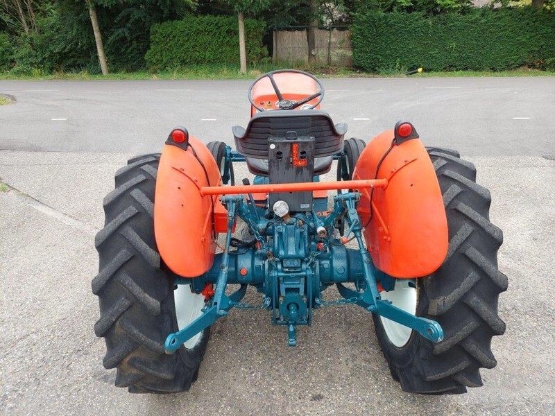 Traktor Massey Ferguson 130: bilde 6