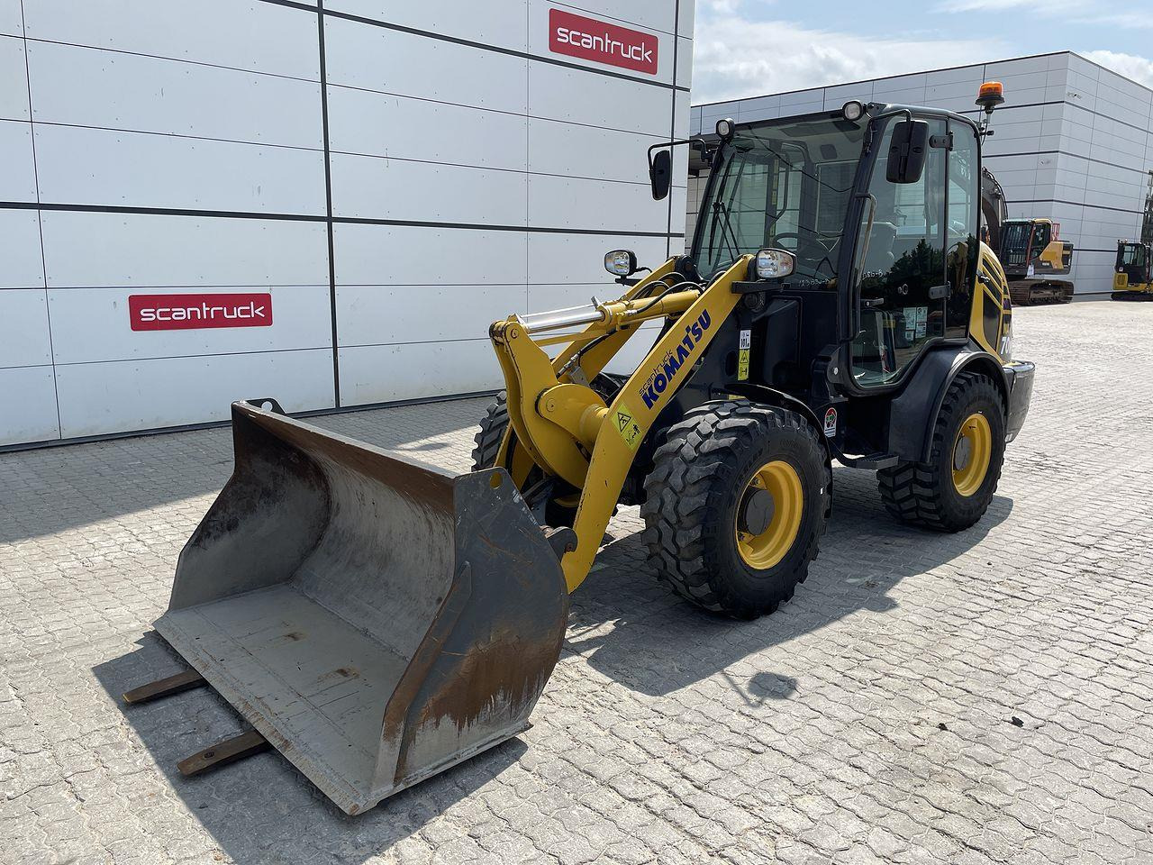 Minilaster Komatsu WA70M-8EO