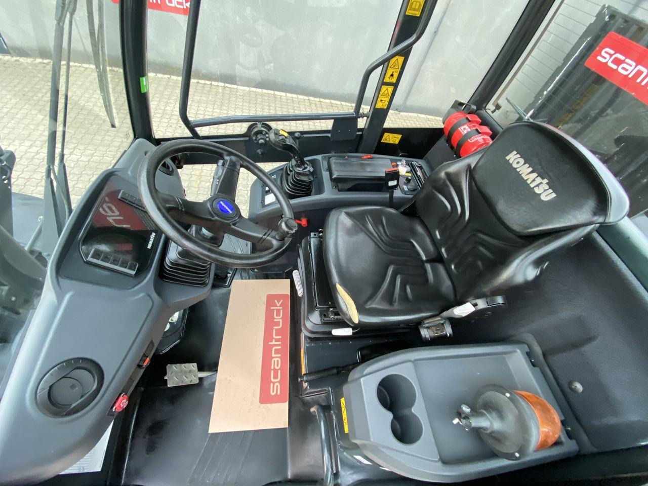 Minilaster Komatsu WA80M-8EO