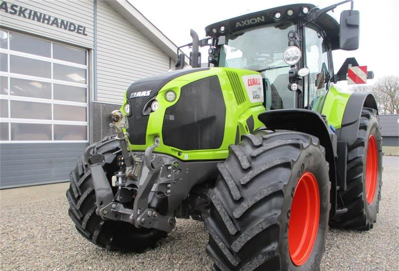 Traktor CLAAS AXION 870 CMATIC med frontlift og front PTO, GPS