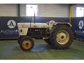 David Brown 990 - Traktor
