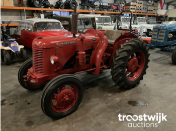 David Brown Cropmaster - Traktor