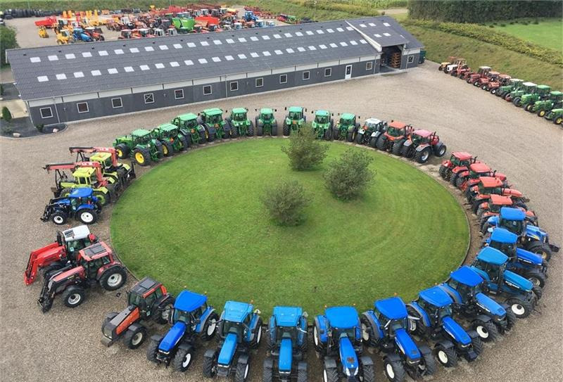 Traktor Massey Ferguson 5445 Med frontlæsser