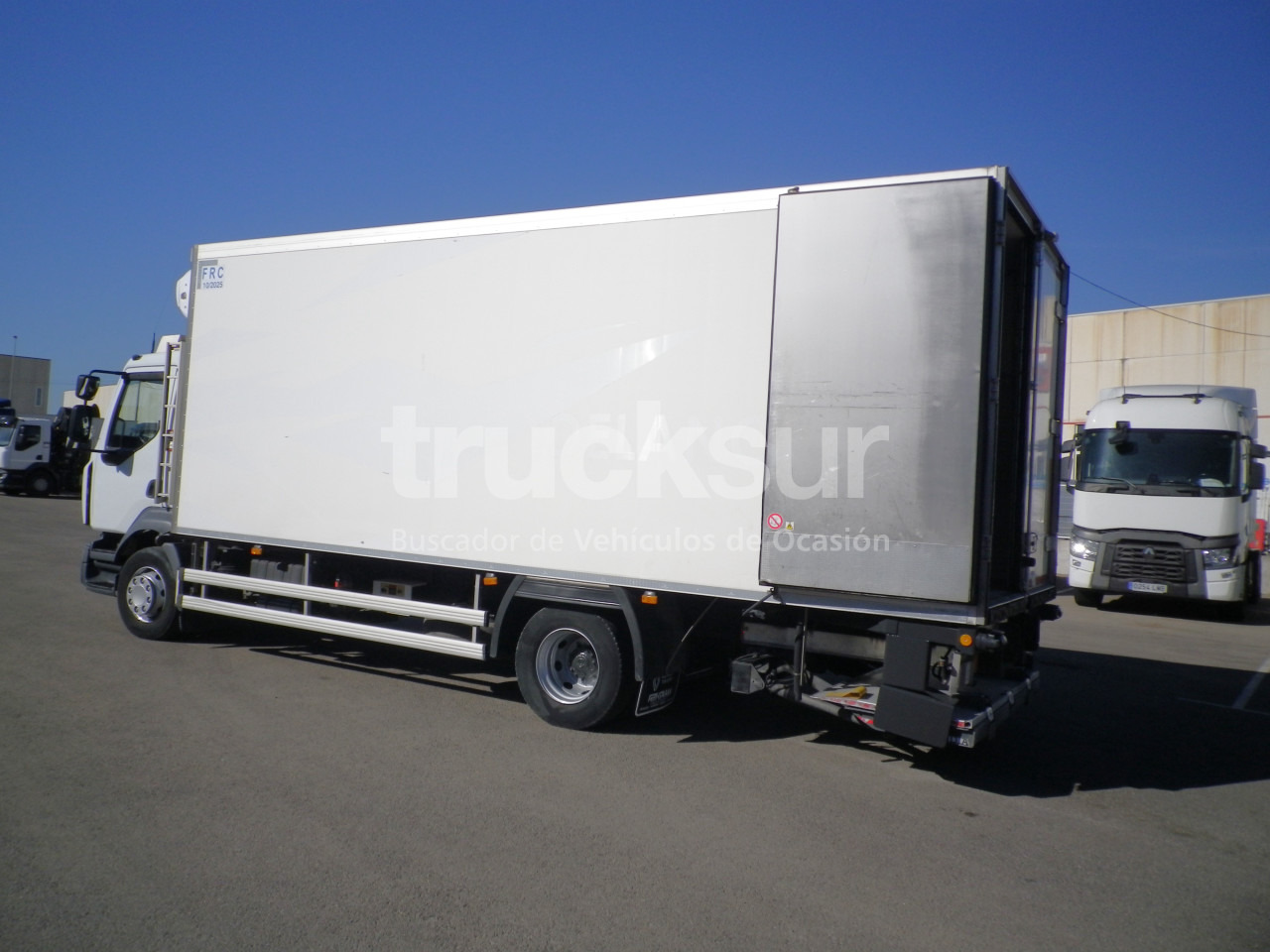 Lastebil med kjøl RENAULT D240.14: bilde 4