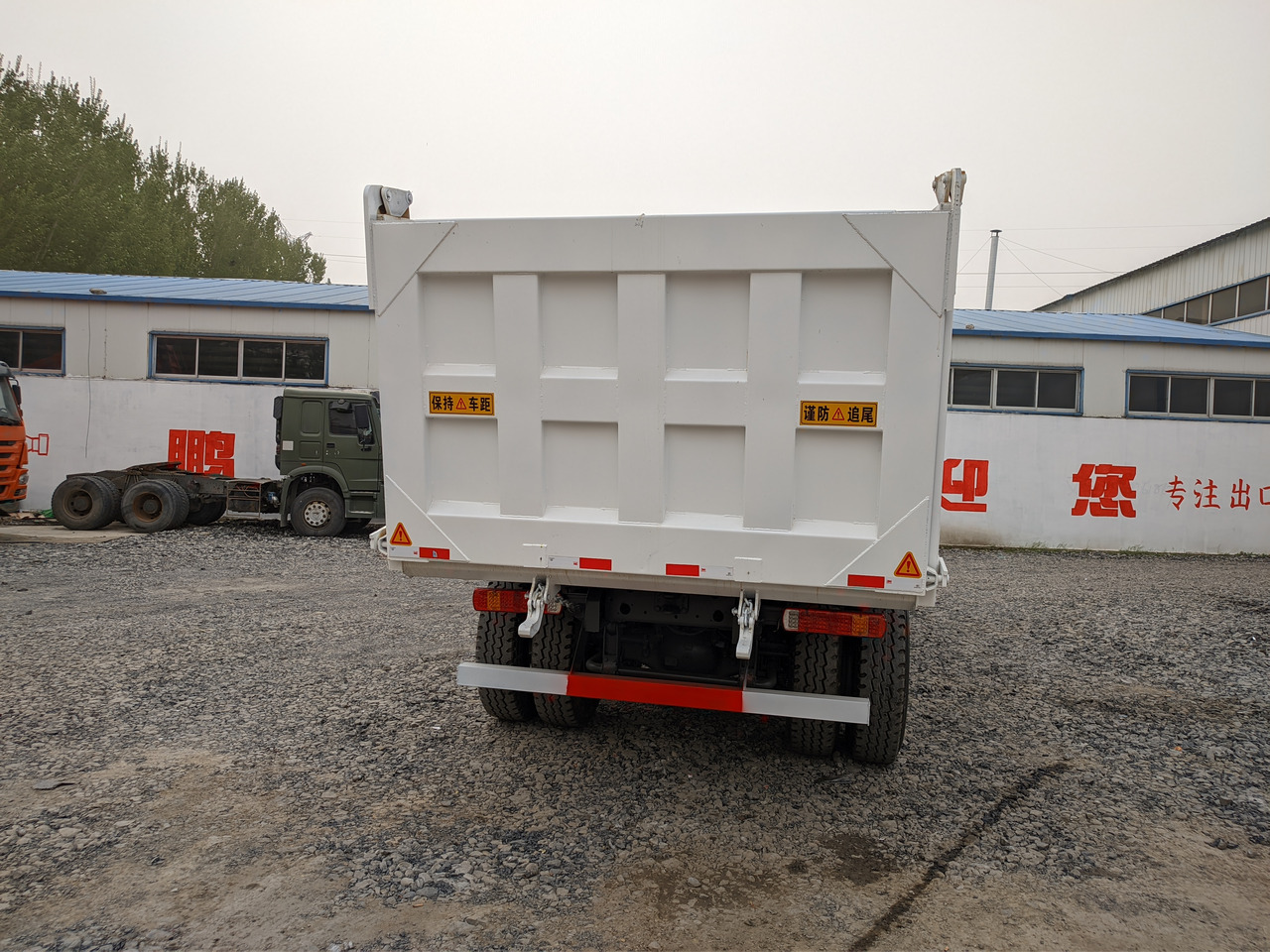 Tippbil SINOTRUK HOWO 6x4 dump truck China tipper lorry dumper: bilde 6