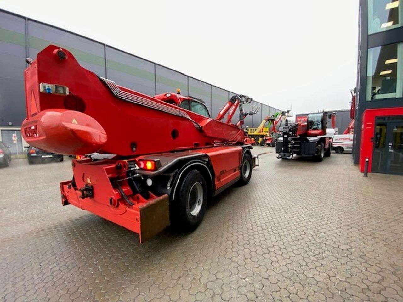 Teleskoplastere Manitou MRT2470P+ ST4