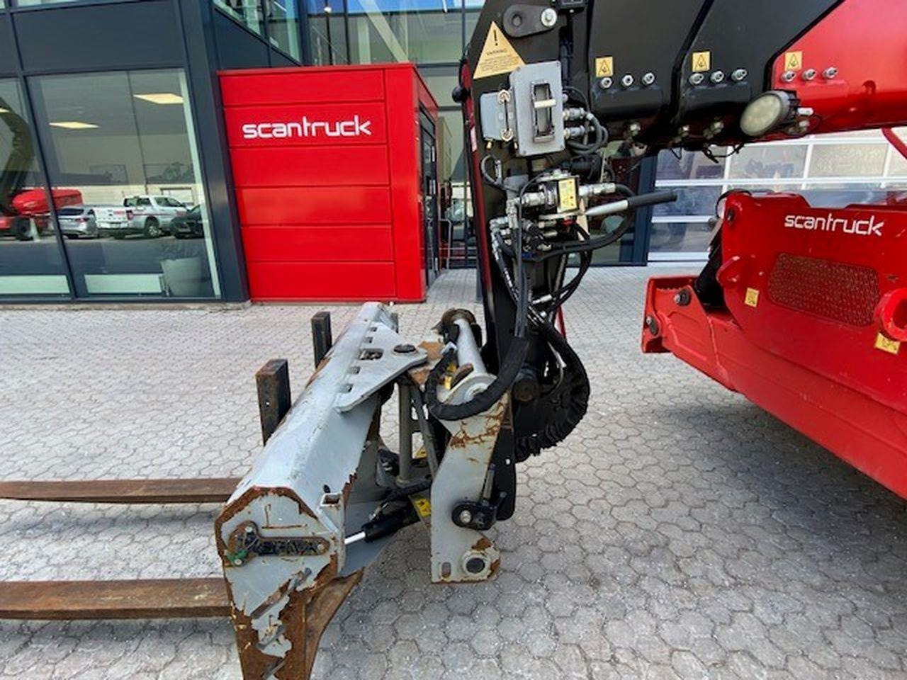 Teleskoplastere Manitou MRT2470 P+